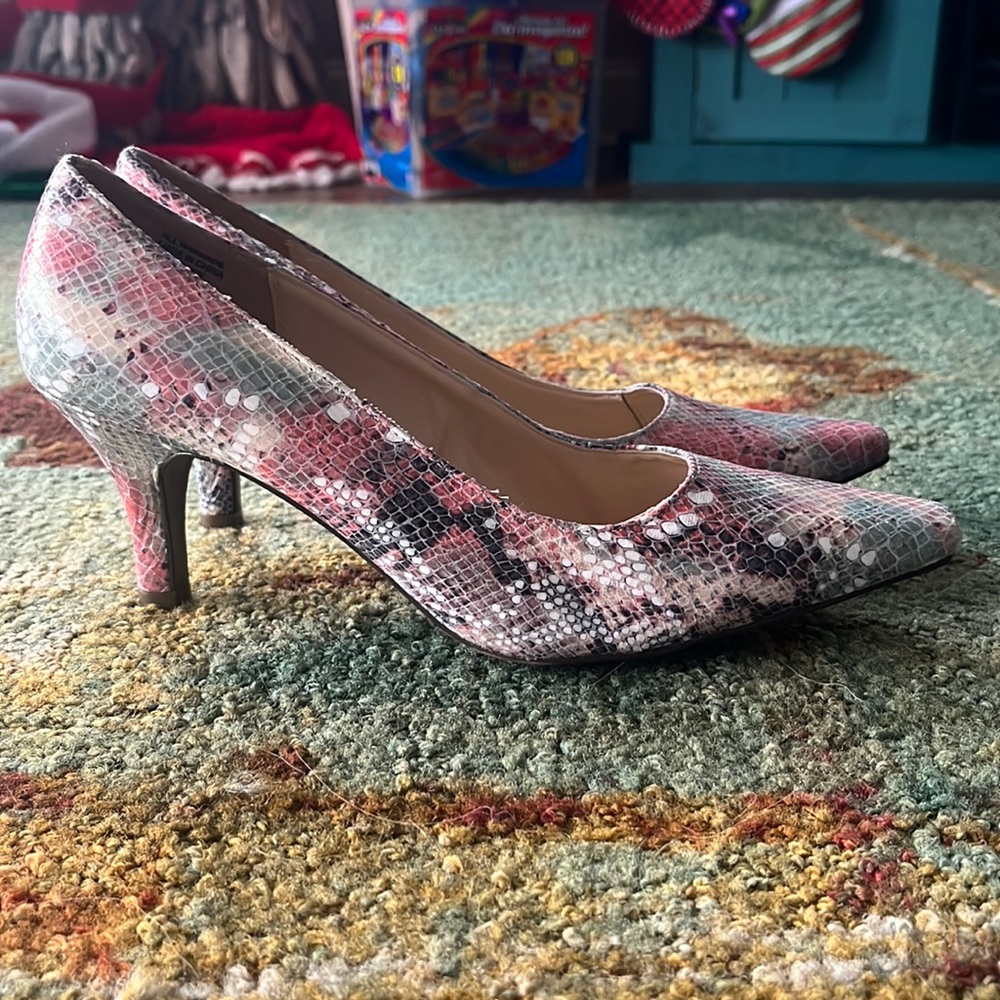 Woman’s shoes
